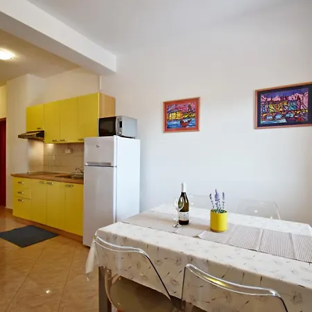 Sunset Apartment - Sea View & Parking