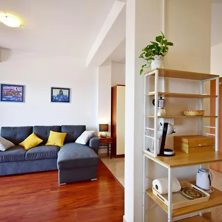 Sunset Apartment - Sea View & Parking Διαμέρισμα